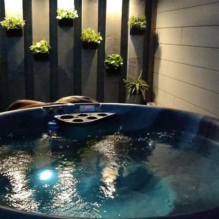 Maas Chalet Aldeneik Маасейк Экстерьер фото